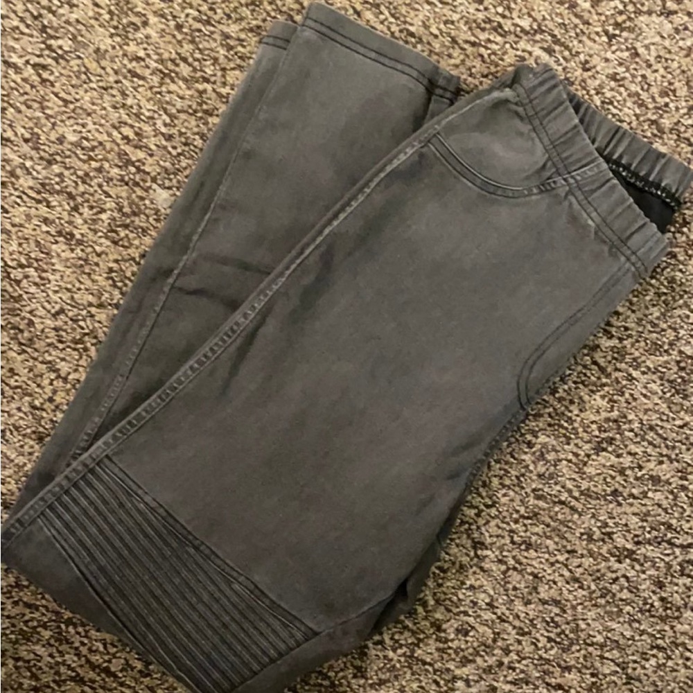 Caledonia French skinny jeens